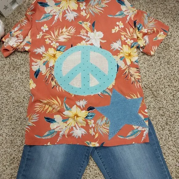 3739 Size Large Forever 21 Upcycled Applisqued Button Down Shirt. - Picture 4 of 6